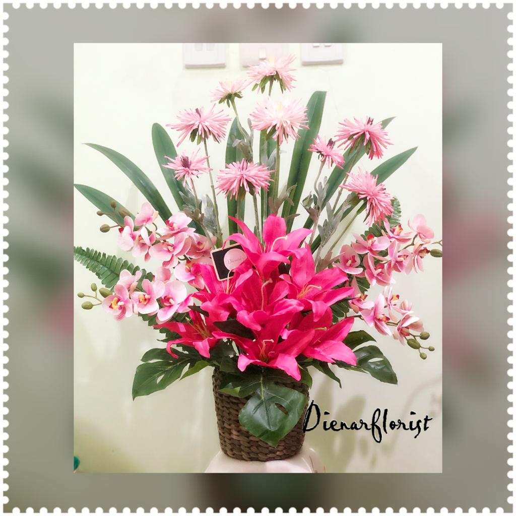 Pramuka Berbisnis: Rangkaian Bunga Artificial Kak Fendy Ariyani