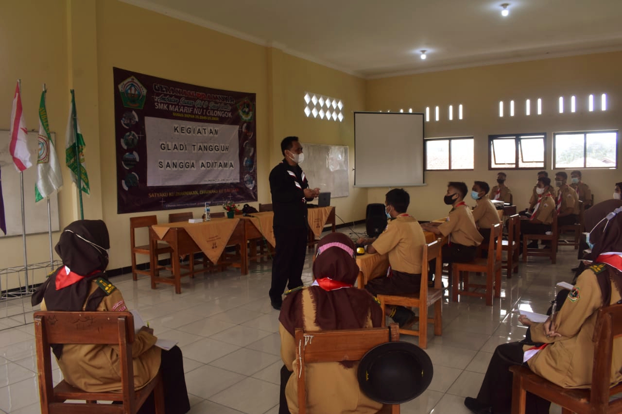 Calon Dewan Ambalan SMK Ma’arif NU 1 Cilongok Dibekali Ilmu Jurnalistik