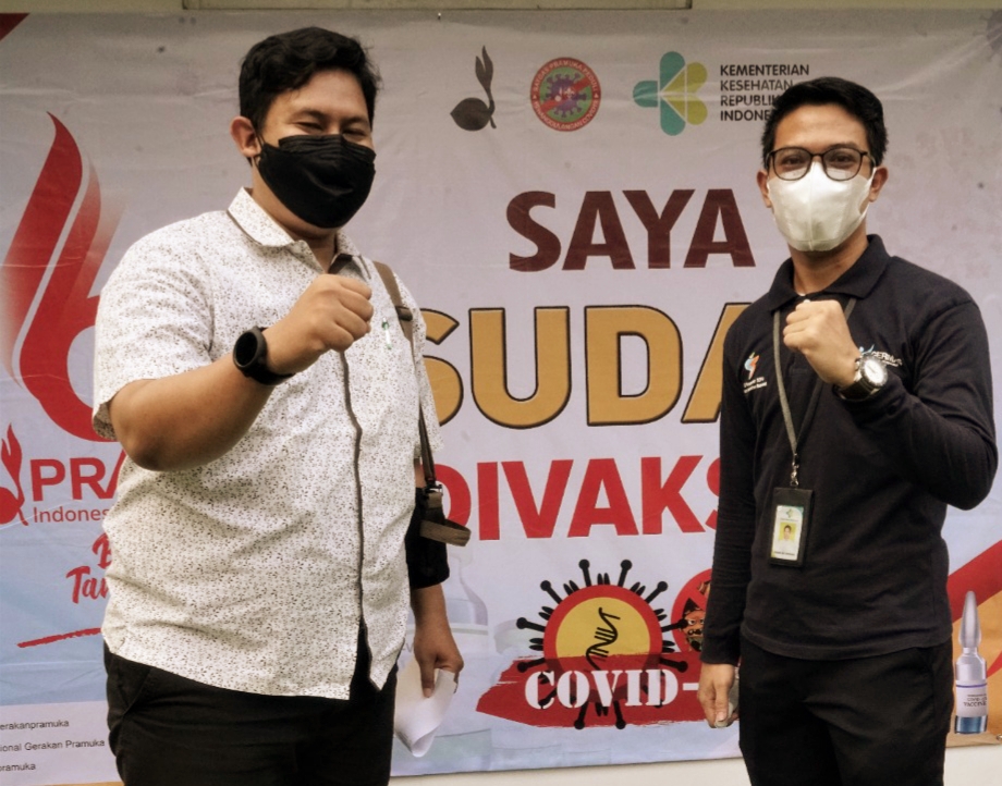 Usai Divaksin, Karyawan dan Keluarga Ramai Melakukan Photo Booth