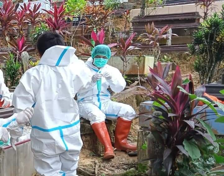 Pramuka Peduli Kukar Bantu Penggalian dan Menguburkan Jenazah Covid-19