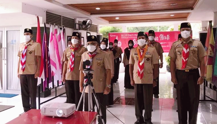 Kwarcab Kota Sawahlunto Gelar Donor Darah dan Bagikan Masker Usai Upacara Hari Pramuka