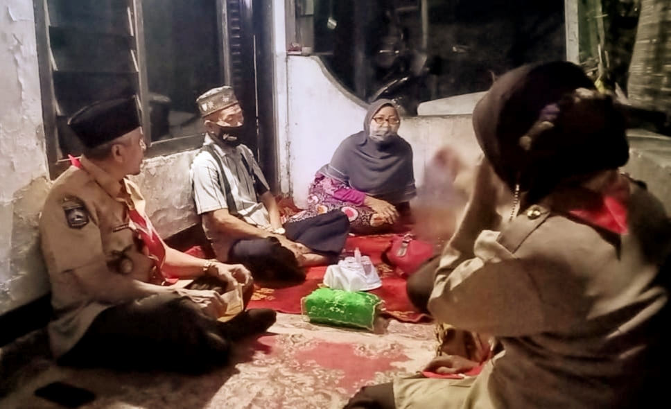 Maknai Hari Pramuk ke-60, Kwarcab Kota Mataran Kunjungi Tokoh Pramuka