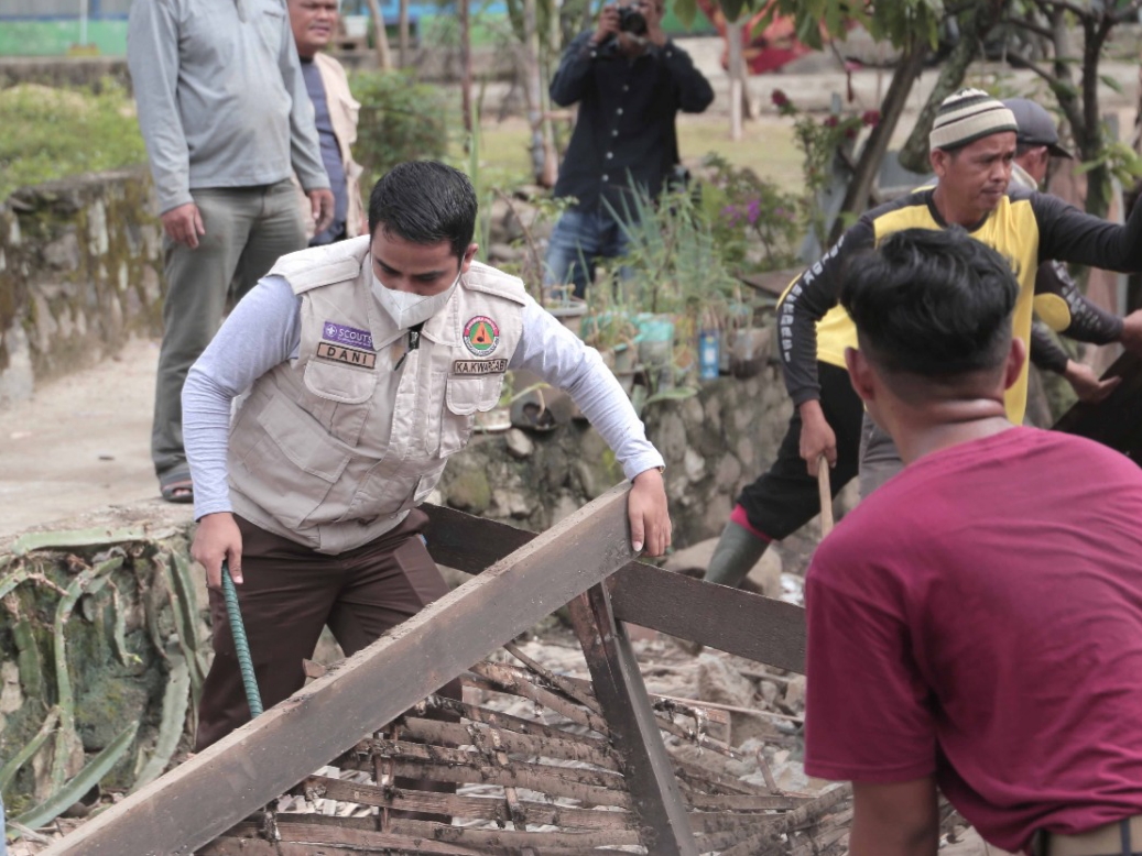Pramuka Kota Solok Gelar Aksi Bedah Rumah, Warga dan Tokoh Masyarakat Sambut Baik Bakti Pramuka