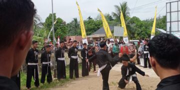 Kedatangan Kontingen Papua Barat Disambut Pencak Silat