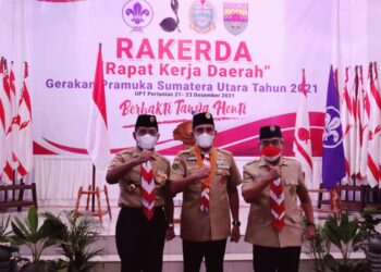 Wakil Ketua Kwarnas/Kakom Renbang, Kak Dr. Joko Mursitho M.Si, Ketua Kwarda Gerakan Pramuka Sumatera Utara, Kak H. Nurdin Lubis, dan Gubernur selaku Ketua Majelis Pembimbing Daerah Gerakan Pramuka (Kamabida) Sumatera Utara, Kak Edy Rahmayadi.