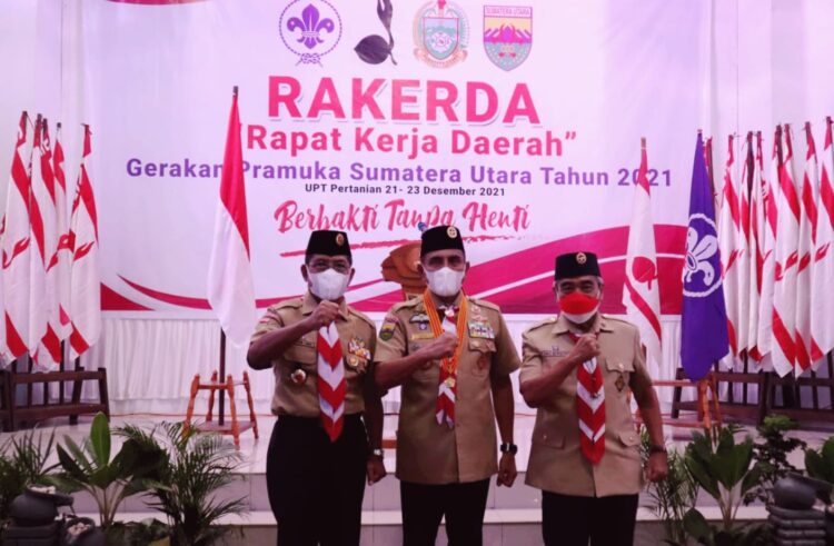 Wakil Ketua Kwarnas/Kakom Renbang, Kak Dr. Joko Mursitho M.Si, Ketua Kwarda Gerakan Pramuka Sumatera Utara, Kak H. Nurdin Lubis, dan Gubernur selaku Ketua Majelis Pembimbing Daerah Gerakan Pramuka (Kamabida) Sumatera Utara, Kak Edy Rahmayadi.