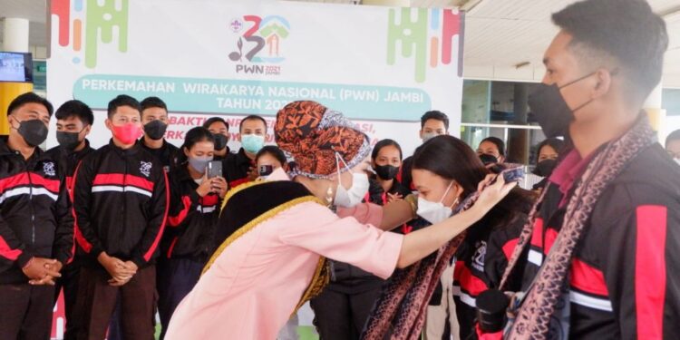Peserta PWN Jambi Tahun 2021 Disambut Tari Persembahan Beras Kunyit