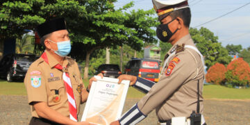 Serahkan Penghargaan, Ka Kwarda Bengkulu Sebut Pramuka Perlu Didukung Semua Pihak
