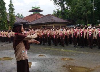 Kwarcab Batang Kukuhkan 344 Pramuka Garuda