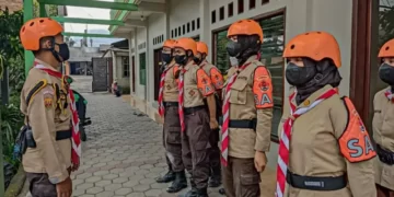 11 Personel Saka Wira Kartika Kota Bogor Bantu Penanganan Dampak Angin Puting Beliung