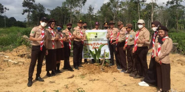 Puluhan Anggota Pramuka Gelar Aksi Penghijauan di Buper Sekadau, Kalbar