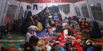 Foto – Pramuka Peduli Kwarda Sumbar di Pengungsian Korban Gempa Pasaman Barat