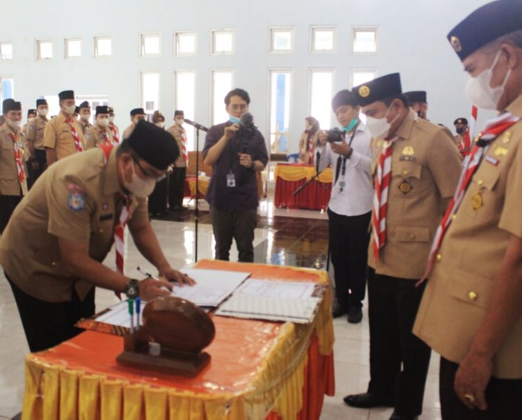 Usai Dilantik Sebagai KaMabicab, Kak Syamsul Effendi Lantik Pengurus Kwarcab Rejang Lebong 2022-2026