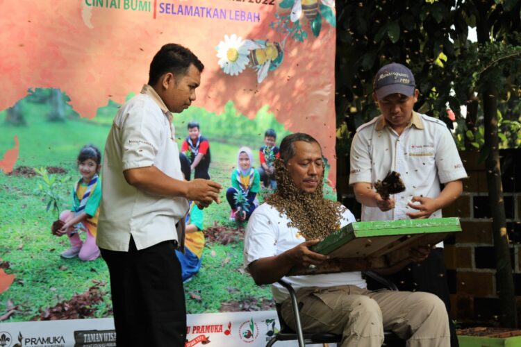 Peringati Hari Lebah Sedunia, PT Madu Pramuka Gelar Talkshow “Cintai Bumi Selamatkan Lebah”