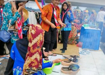 Pramuka Barito Utara Semarakkan Festival Manumpi Jawaw