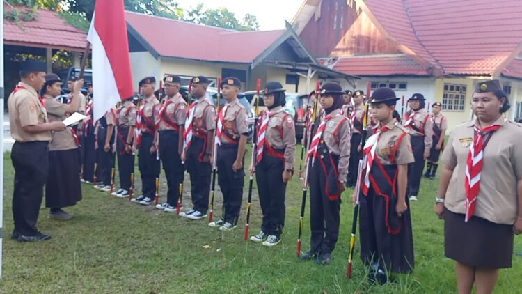 Kwarcab Palangka Raya Kukuhkan 10 Pramuka Penggalang Garuda