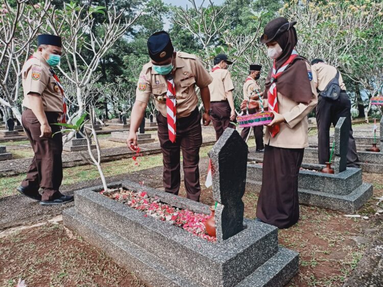 Kwarcab Kabupaten Bogor Adakan Ziarah Ke Makam Para Pahlawan