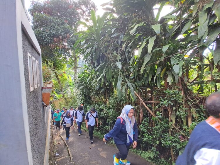 Kwarran Ciawi Meriahkan Jalan Sehat Sambut HUT ke-77 RI, Kirim Peserta Hingga Buka Stan