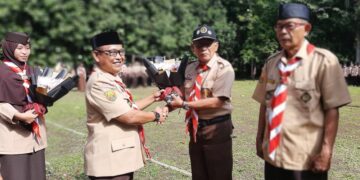 Hari Pramuka, Kwarran Rumpin Beri Penghargaan untuk Tokoh Pramuka