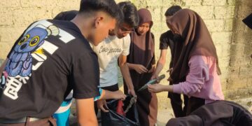 Pramuka Pangkalan SMAN 1 Citeureup Gelar Bakti Bersih-Bersih Lingkungan