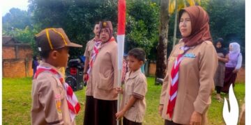 Perkemahan Bermain sambil belajar Jadi Tema Persari SDN Pasir Angin 03 Kwarran Megamendung