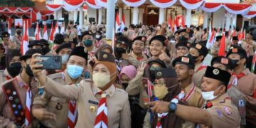 Kak Khofifah Lepas 702 Anggota Kontingen Jatim ke Jambore Nasional XI di Cibubur