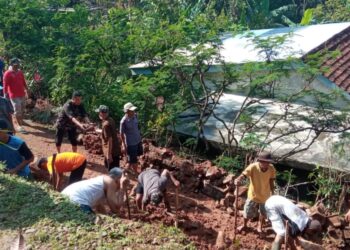 Pramuka Peduli Kwarran Somagede Bantu Penanganan Bencana Tanah Longsor