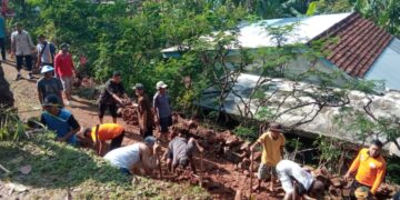 Pramuka Peduli Kwarran Somagede Bantu Penanganan Bencana Tanah Longsor