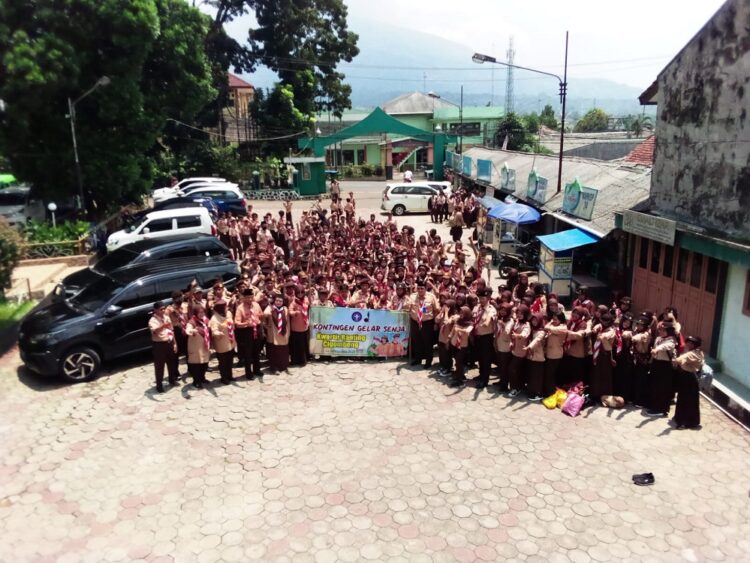 Kwarran Cigombong Unjuk Keterampilan Dalam Gelar Senja