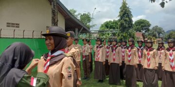 Pasukan Tunas Muda Ranting Patikraja Terima Penghargaan dan Brivet