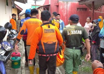 Pramuka Peduli Banyumas Bersama Tim SAR Temukan Korban Tanah Longsor
