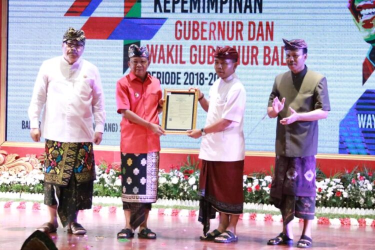 Kwarda Bali Terima Sertifikat KI dari Gubernur Bali