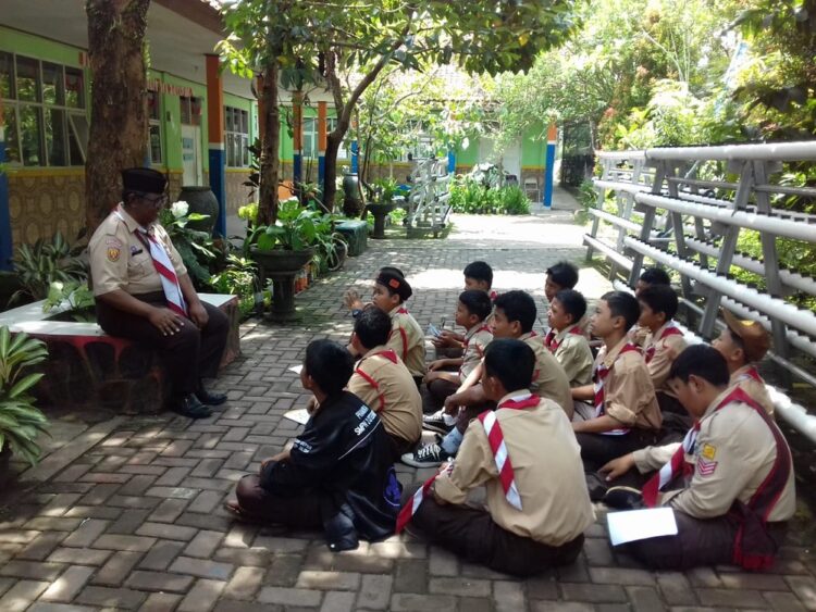 Keseruan Latihan Pramuka SMPN 2 Citeureup