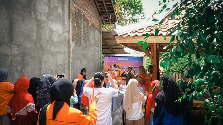 Peresmian Perpustakaan Keliling dan Gazebo Desa Kepek oleh Tim PPK Ormawa UKM Pramuka UAD