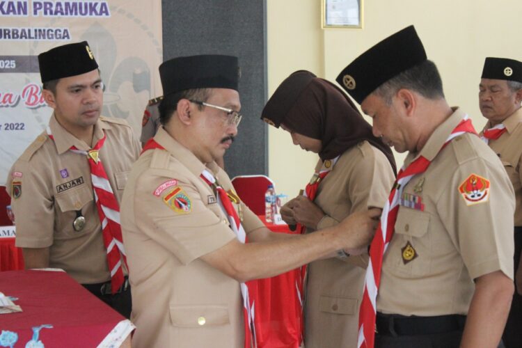 Ketua Kwarcab Purbalingga Lantik Camat Kemangkon menjadi Kamabiran