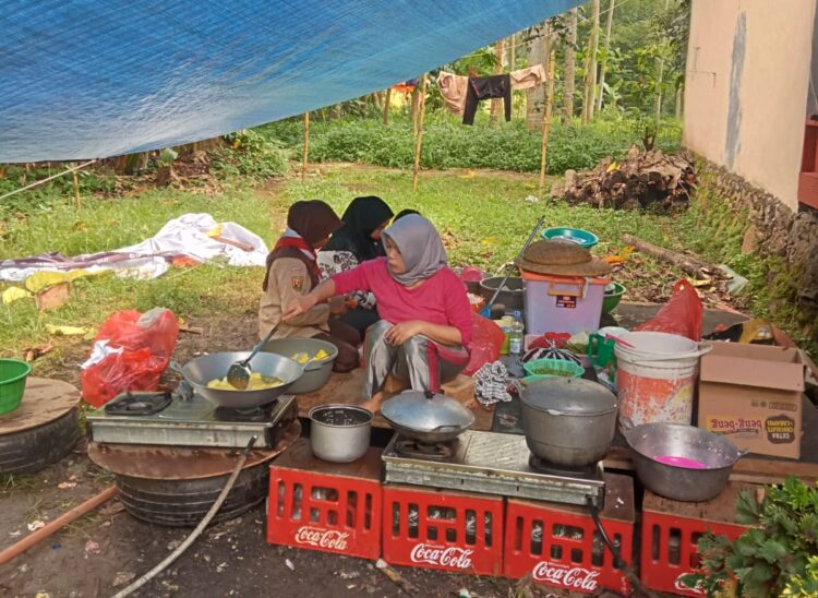 Berikan Pelayanan Pada Relawan Pramuka, Kwarcab Cianjur Dirikan Dapur Umum