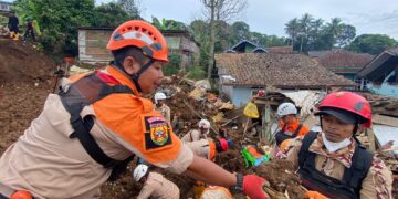 Relawan Pramuka Berhasil Temukan 4 orang Korban Longsor Gempa Bumi Cianjur
