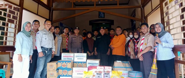 Dua Kwartir Ranting Salurkan Bantuan Korban Banjir Pati