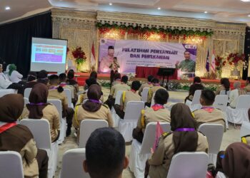 Pramuka Belajar Membuat Kompos