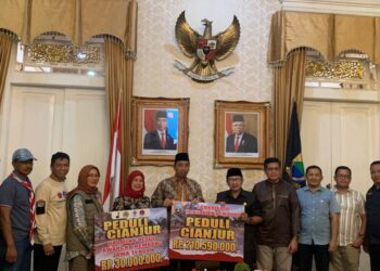 Peduli Cianjur, Bupati dan Ketua Kwarcab Rembang Serahkan Langsung Bantuan Ratusan Juta Rupiah