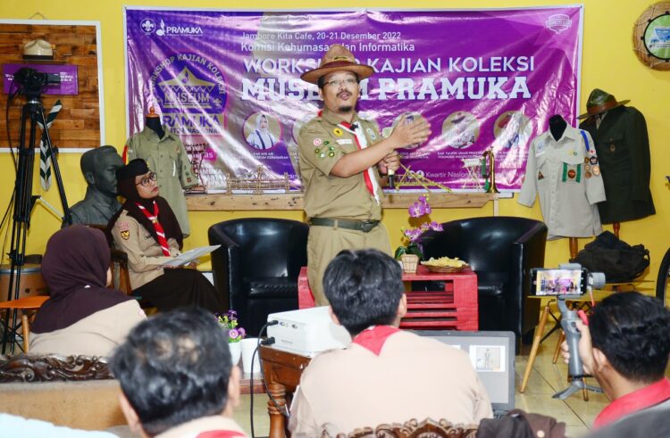 Buat Seragam Pandu, Perlu Ketelitian dan Kesabaran.