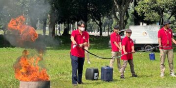 Upaya Preventif, PT Molino Pramuka Melaksanakan Latihan Pemadam Kebakaran