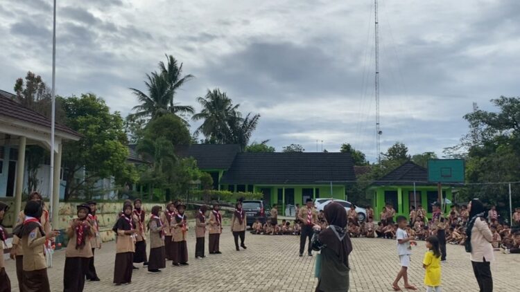 Kak Ratna Kamila Arahkan Permainan Latto-latto Menjadi Edukasi yang Baik di Kegiatan Pramuka