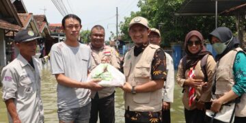 Jumat Berkah Pramuka Peduli Kwarcab Pati Sasar Korban Banjir Di Kedungpancing Juwana