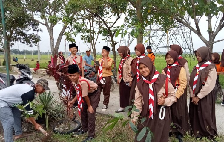 Pramuka Peduli Lingkungan Bersama Perkopi