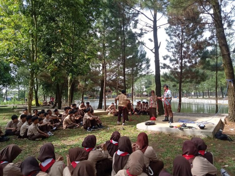 SMK Pertiwi Cibungbulang Gelar Perkemahan Awal Tahun sebagai Pembinaan dan Pengembangan Karakter