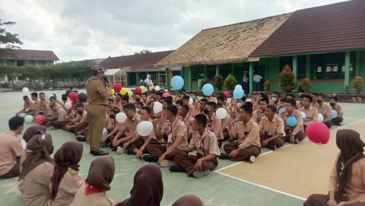 SMA Negeri 16 Palembang Selenggarakan Latihan Kepramukaan Sistem Blok