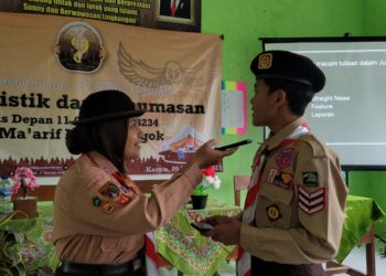 Pramuka Penggalang MTs Ma’arif NU 2 Cilongok Dibekali Ilmu Jurnalistik