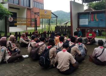Seru!… Saka Wanabakti TN Alas Purwo Belajar Pengamatan Satwa