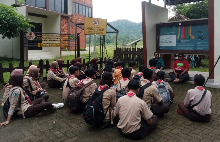 Seru!… Saka Wanabakti TN Alas Purwo Belajar Pengamatan Satwa